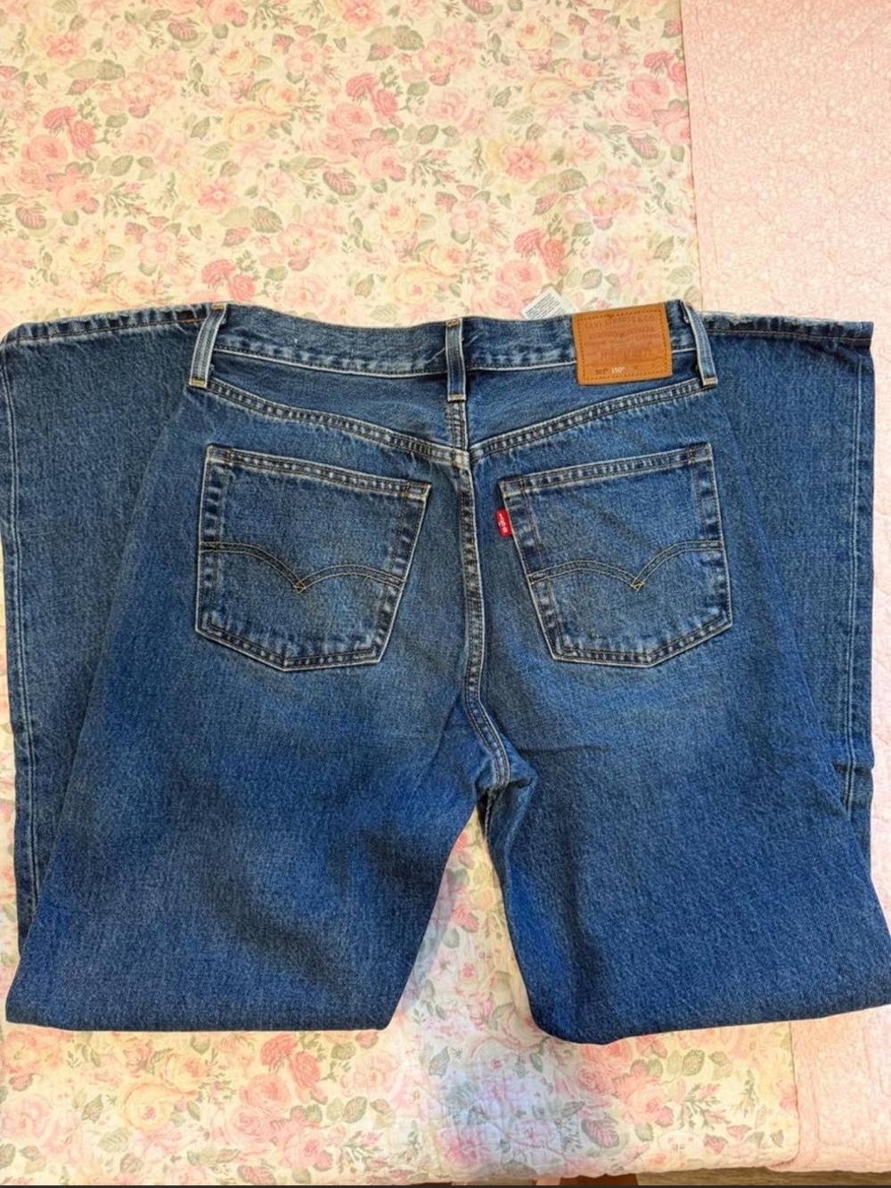 Levi’s 501 Women's Jeans - Picture 2 of 4